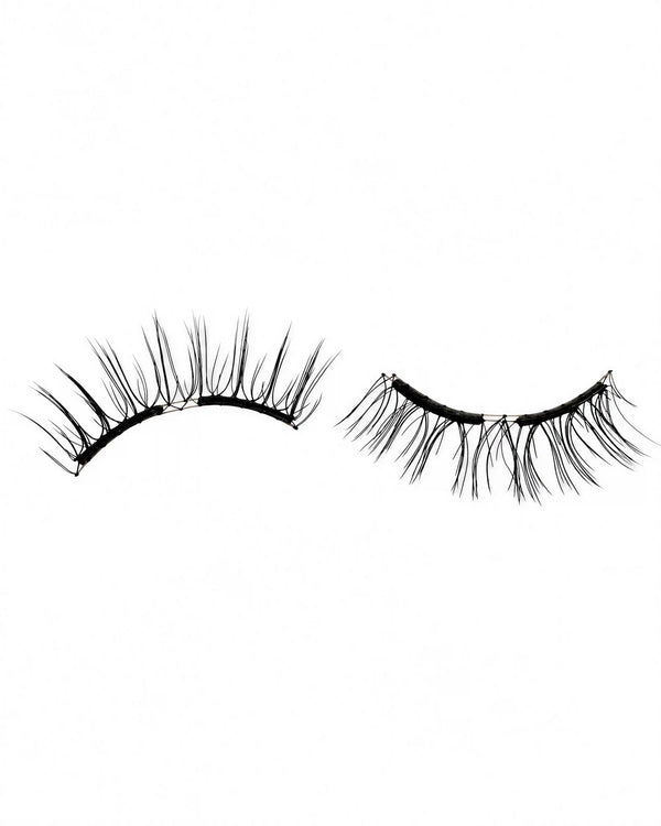 Pair of black reusable magnetic lashes with curled wispy fibers
