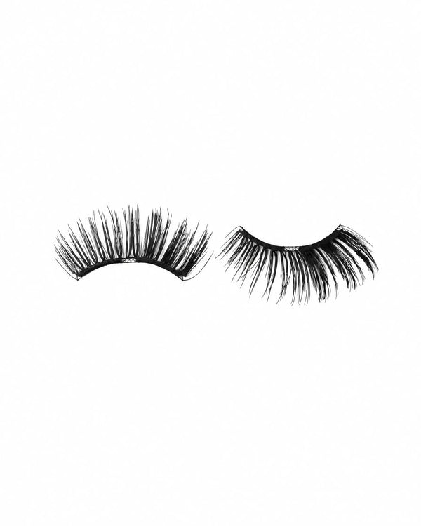 Pair of voluminous false eyelashes, reusable black strip lashes